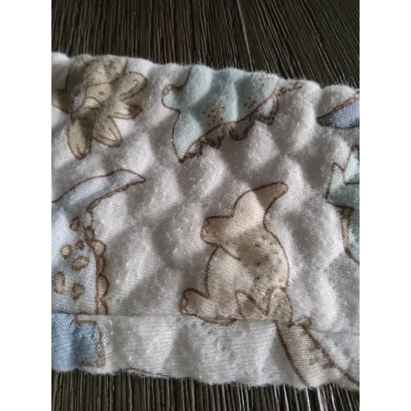 Little Beginnings Quilted 1 Piece Sleeper 3-6 Months off white w/ dinosaur print - Picture 10 of 10